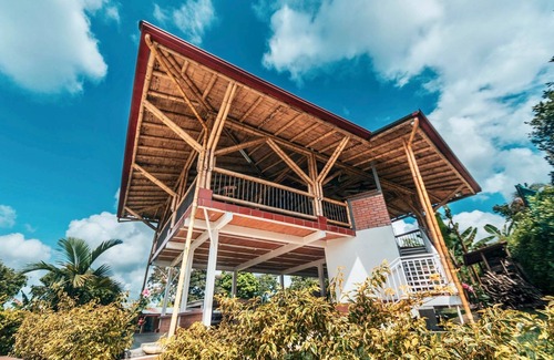 Circasia House | Peaceful Villa w/Wi-Fi + Jacuzzi