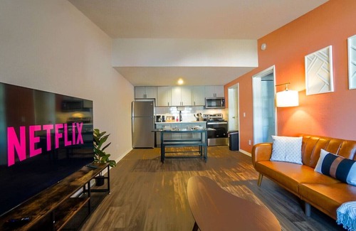 Columbus Apartment | Peach Suite - 10 min to Ft Moore