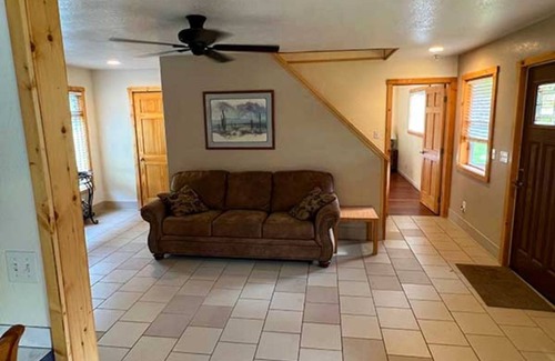 Somes Bar House | Peach tree cottage