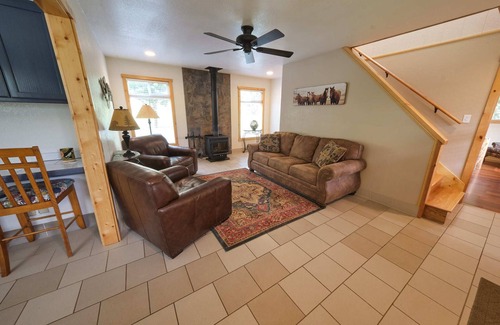 Somes Bar House | Peach tree cottage