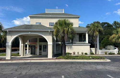 St. George Hotel | peach tree inn