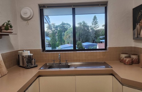 Silver Sands House | Peachy Keen - Beachfront in Silver Sands. Family + Pet friendly Mandurah base.