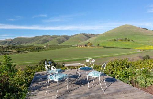 Nipomo Apartment | Peacock Farm