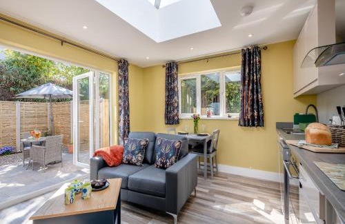 Thurlton House | Peacock Lodge