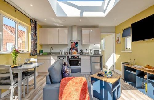 Thurlton House | Peacock Lodge