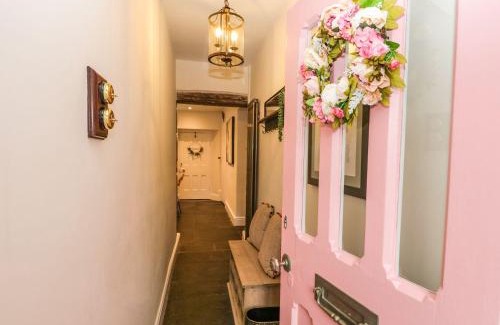 Lindale House | Pear Tree Cottage