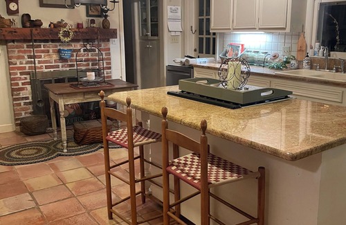 Kershaw County House | Pear Tree Farm. Peaceful, Country living at its best. 12 stables. Pet Friendly