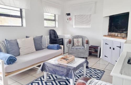 Pearly Beach House | Pearly Gate