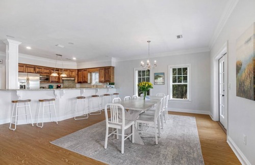 Ocean Springs House | Pelican View Beach House - Private Beach!