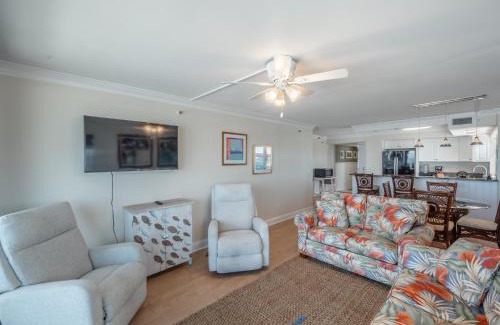 Wilmington Beach Apartment | Pelican Watch #801