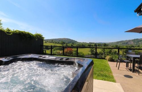 Builth Wells House | Pen Y Banc