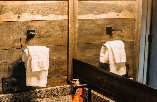 Last Chance Cabin | Pendleton Pointe Cabin #D