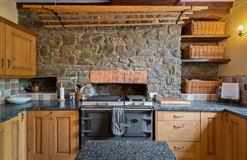 Llandyssiliogogo Cottage | PENDRE FARMHOUSE, family friendly, with open fire in New Quay