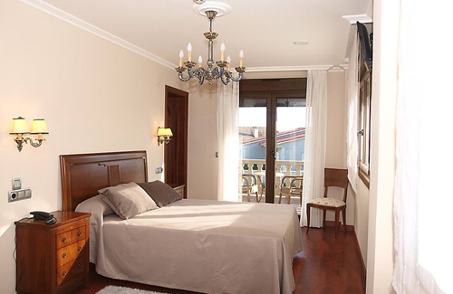 Noalla House | Pensión Residencia A Cruzán - Adults Only