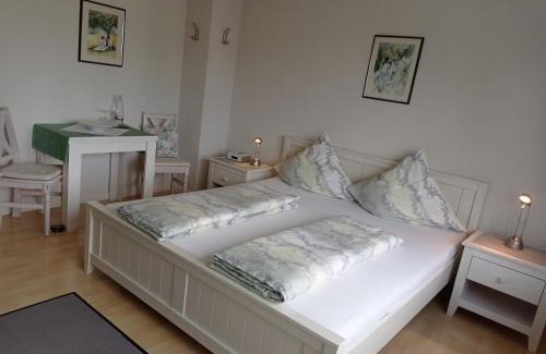 Morsdorf Bed & Breakfast | Pension Kölzer
