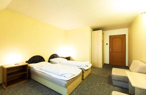 Chocerady House | Pension U Dvou čápů