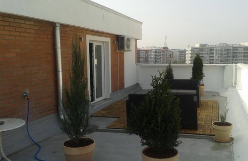 Novi Beograd Apartment | Penthouse apartment with a large terrace, in a central location