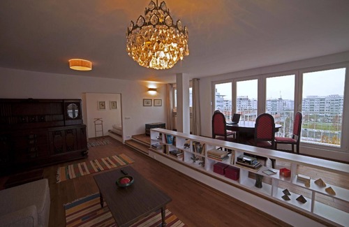 Novi Beograd Apartment | Penthouse apartment with a large terrace, in a central location