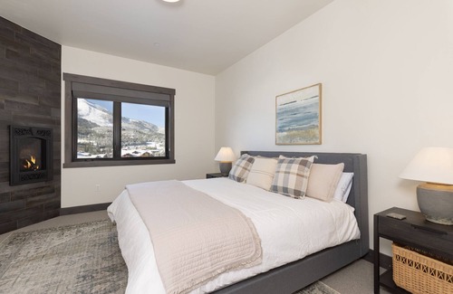 Big Sky Condo | Penthouse/New in 2022/Breathtaking Views