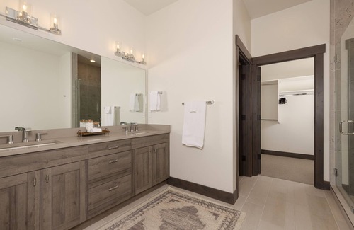 Big Sky Condo | Penthouse/New in 2022/Breathtaking Views