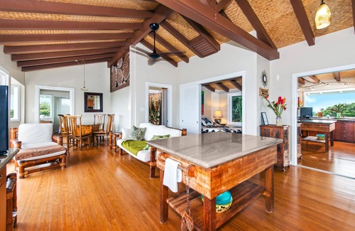 Lanikai House | Penthouse View in coveted Lanikai! 2 bed 1 bathroom.