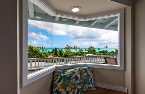 Lanikai House | Penthouse View in coveted Lanikai! 2 bed 1 bathroom.