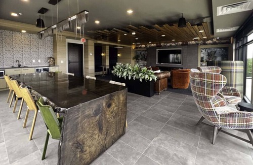 Boise Apartment | Penthouse Views + Iconic El Capitan Ambiance