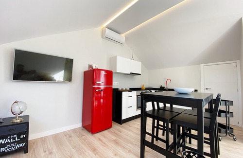 Vilanova Apartment | Penthouse with terrace by the sea and mountain views