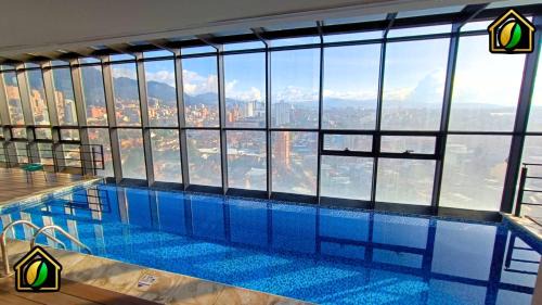 Chapinero Apartment | Penthouse with Infinity Rooftop Pool & 24-Hour Gym, Steps from Zona T!