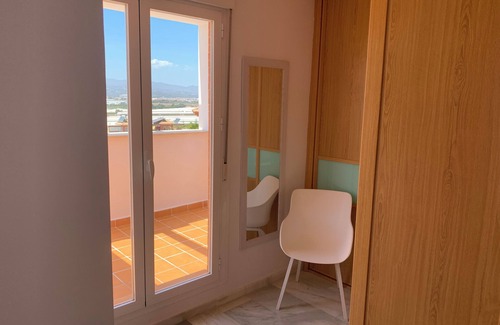 Caleta de Velez Apartment | Penthouse-Wohnung mit Blick auf das Mittelmeer und die Berge