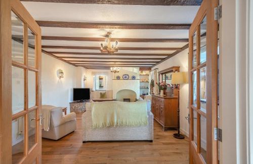 Llanfachraeth House | Penyrorsedd Cottage