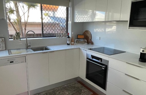 Towradgi Apartment | Pepe's Beach Pad