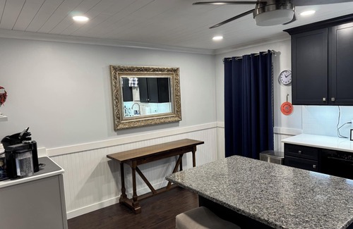 Auburn Condo | Perfect Auburn Game Day Stay, Off S. College. Pet-friendly!