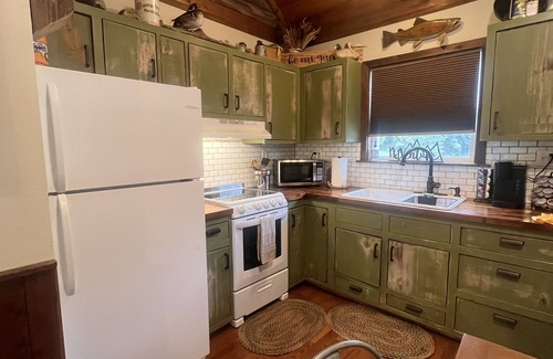 Searcy Cabin | Perfect Cabin 5 minutes to Blanchard Springs Nat. Park