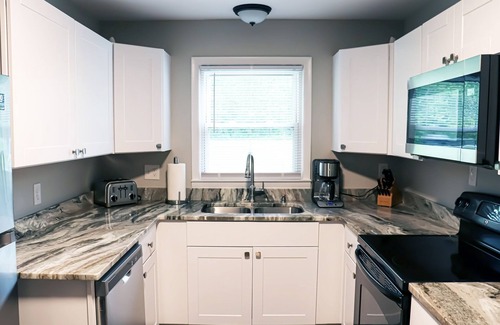 Birch Run Township House | Perfect country location for visiting Frankenmuth