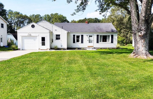 Birch Run Township House | Perfect country location for visiting Frankenmuth