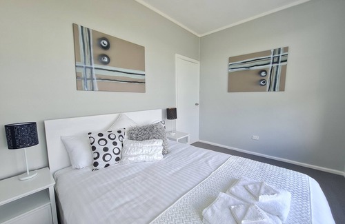 Oberon House | Perfect escape check in Friday 1pm checkout Sunday 6pm