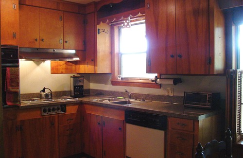 Starkville House | Perfect for Game Weekends - Rent a Football Weekend, get a third night FREE.