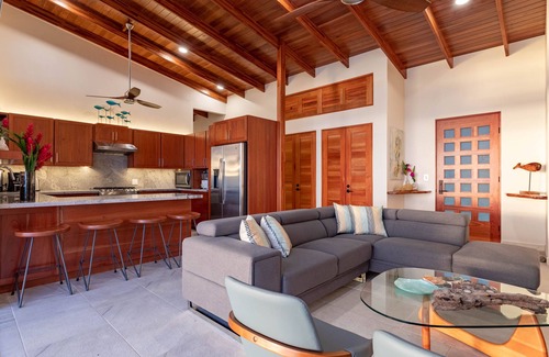 Ballena House | Perfect for multiple couples & families/luxurious/huge ocean view/gated/private