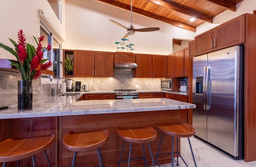 Ballena House | Perfect for multiple couples & families/luxurious/huge ocean view/gated/private