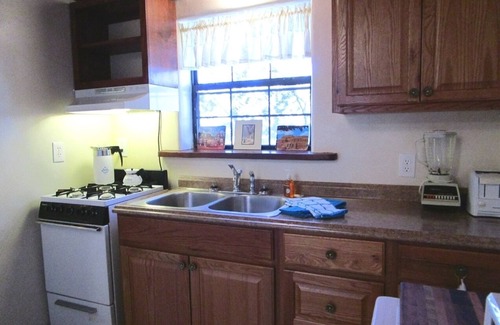 West Alameda Apartment | Perfect for Travel Nurses, Professionals or Relocation to Santa Fe!