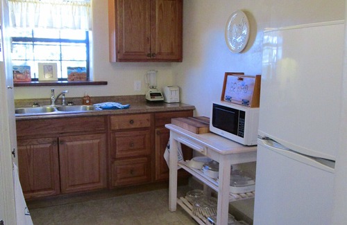 West Alameda Apartment | Perfect for Travel Nurses, Professionals or Relocation to Santa Fe!