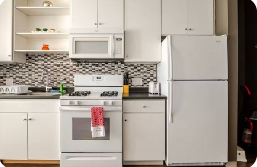 Everett Condo | 📚 Perfect for Tufts or Harvard Visits - Quiet + Clean ✅