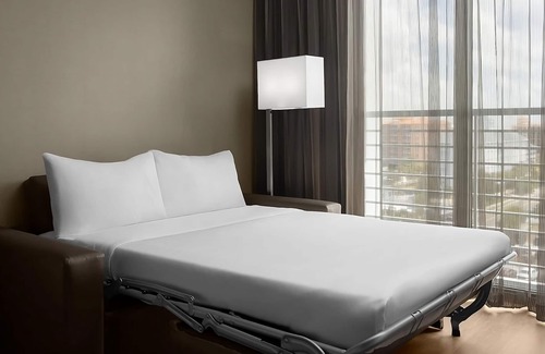 Clearwater Beach Hotel | Perfect for Your Next Getaway! Spacious Room with King Bed, Rooftop Pool