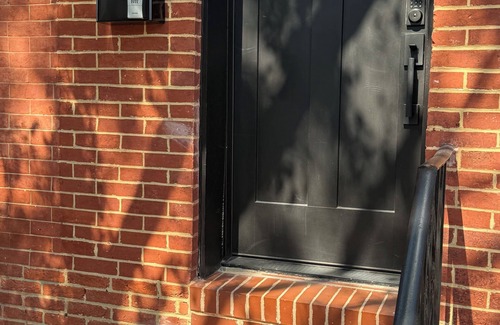 Canton House | Perfect Group getaway, 4BR/3BA, Rooftop & Theater in walkable Canton