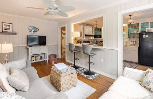 Folly Beach Cottage | PERFECT LOCATION 4 Blocks to the Beach and Eateries. "Park it and Forget It!"