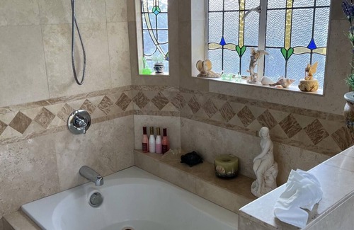 Haleiwa Apartment | PERFECT LOCATION BEACH FRONTnINQUIRE special discounts reduced rates for october