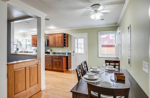 Wooded Estates House | Perfect Notre Dame Weekend Space <> 10 Min Walk to Campus