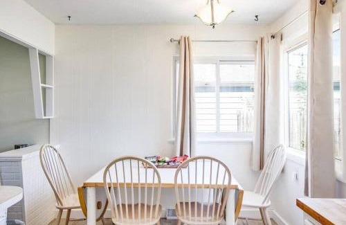 South Bend House | Perfect Notre Dame Weekend Home, 0.8 Miles to ND!