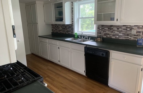 Gilbertsville House | Perfect romantic getaway for the Holidays!